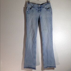 Junior' no boundaries Distressed Blue Jeans 9